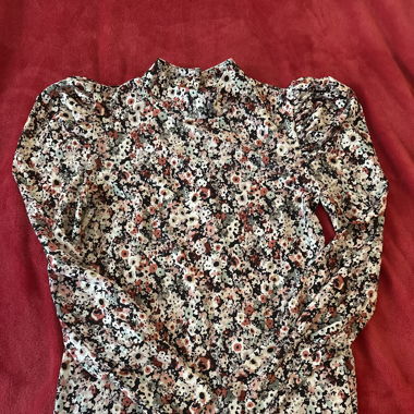 Blouses à motif fleurie 