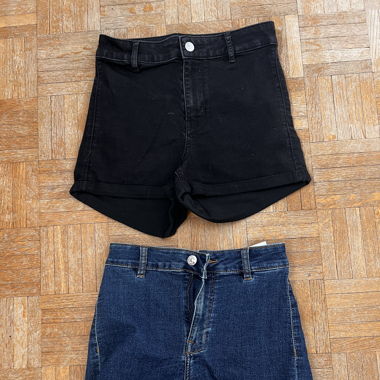 Shorts bleu et noir 
