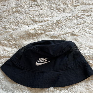 Nike Bucket Hat in S/M