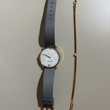 Uhr und Armband