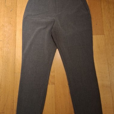 Pantalon élégant gris
