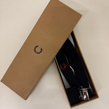 Bretelles Fred Perry noires avec laurier rouge