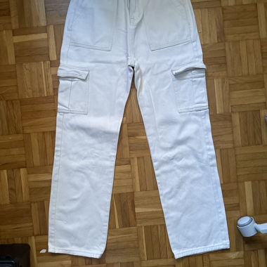Pantalon style cargo