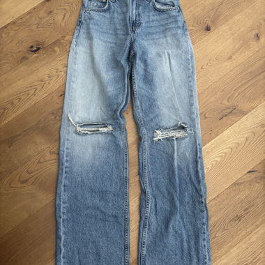 Jeans Bershka à jambes larges