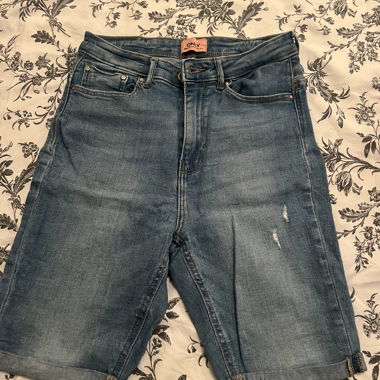 Short in jeans Only