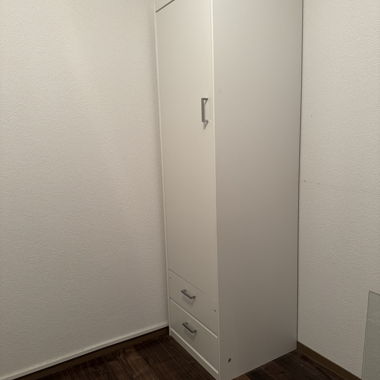 Armadio alto bianco