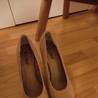 Hohe Schuhe Grösse 41