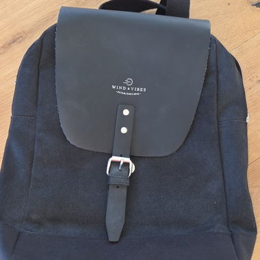 Wind & Vibes Rucksack schwarz