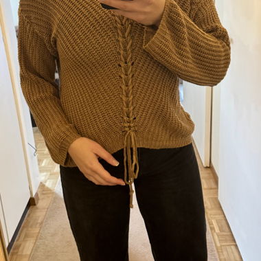 Brown knitted sweater with front lace-up