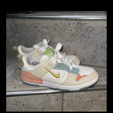 Nike Sneaker in Pastellfarben