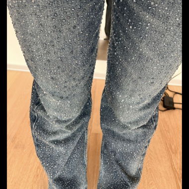 Glitzernde Jeans