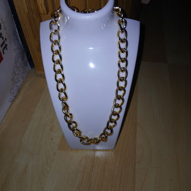 Gold-colored link chain