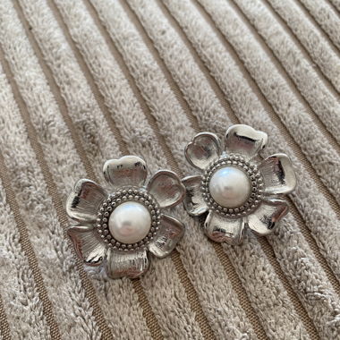 flower earrings