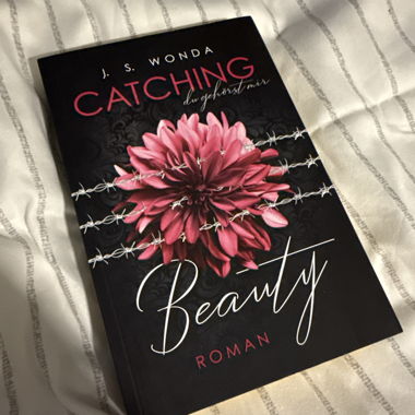 Catching Beauty Roman
