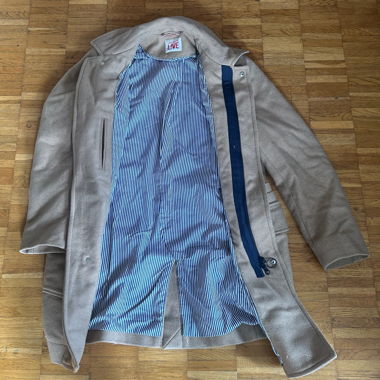 Lacoste Mantel