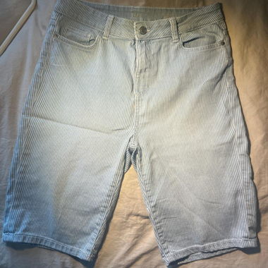 Dreiviertel Jeans