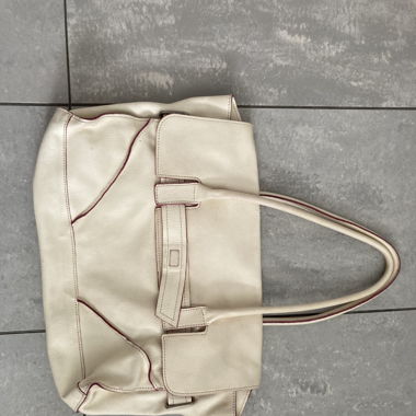 Weisse Tasche mit pinken Details