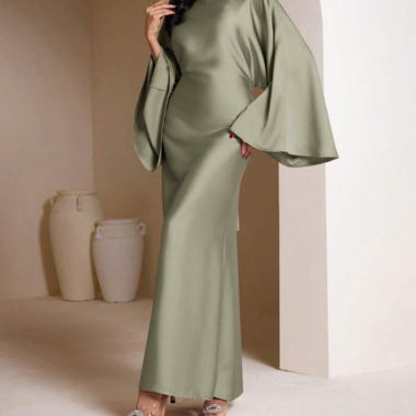 Kleid mit verstellbarem Rücken
