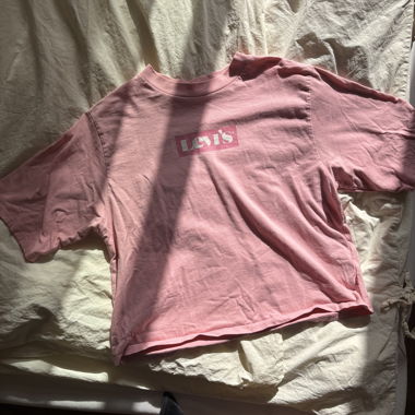Levi's pink logo T-shirt