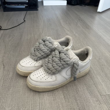 Air Force 1 mit Schnürsenkeln