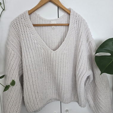Oversize V-Neck Sweater