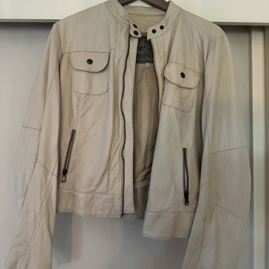 Hellbeige Lederjacke