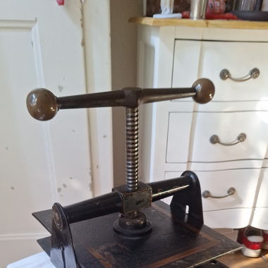 Old Bookbinding Press