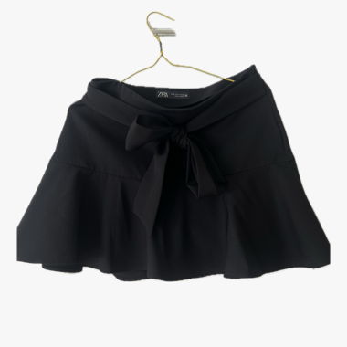 Jupe noire courte
