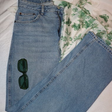 Jeans a vita alta taglio dritto 
