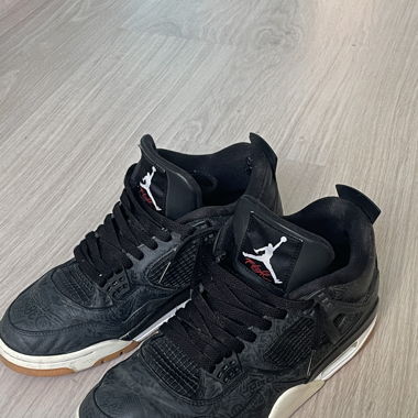 Jordan 4 black laser gum