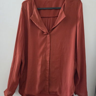 Blouse rouge fluide