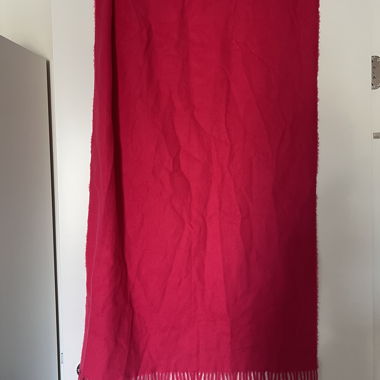 Écharpe rose avec franges