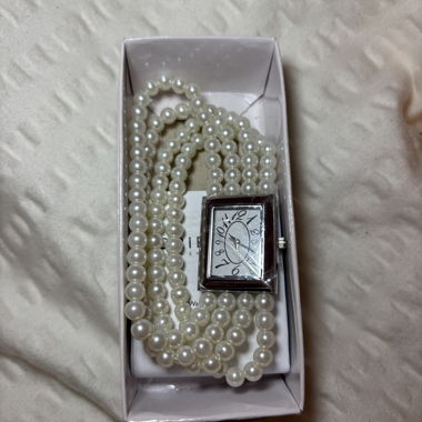 Pearl bracelet watch
