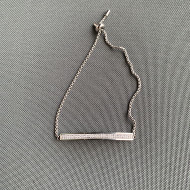 Silberfarbener Kettenarmband