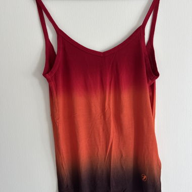 Rotes Tanktop