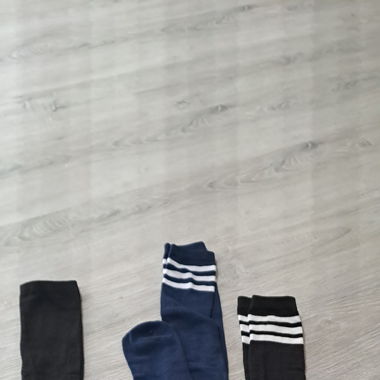 Chaussettes hautes : 2 x lignées et 1 x unie