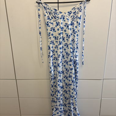 Blumenkleid im Maxi-Format