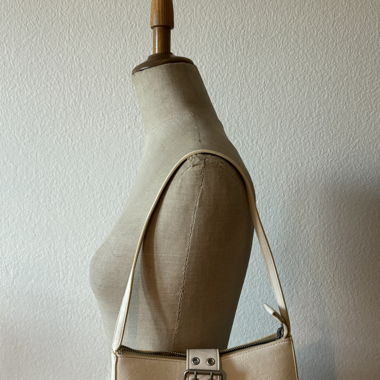 Weisse Schultertasche<3