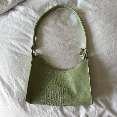 Grüne Kroko-Optik-Handtasche