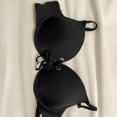 Top bikini nero