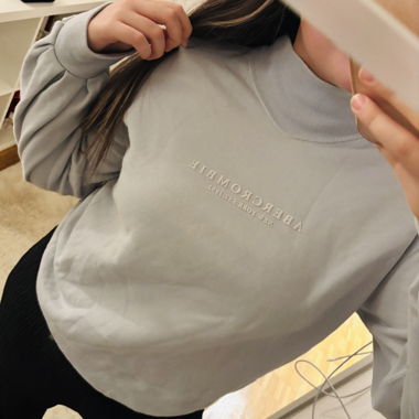 Nice sweater with special details