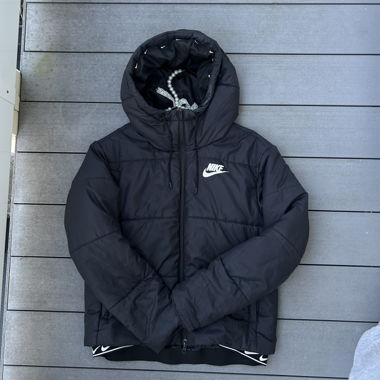 Nike Sportswear Jacke Schwarz