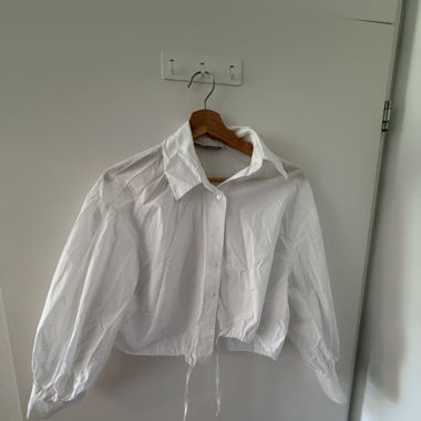 Chemise courte blanche de Zara