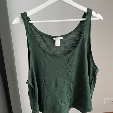 Airy tank top