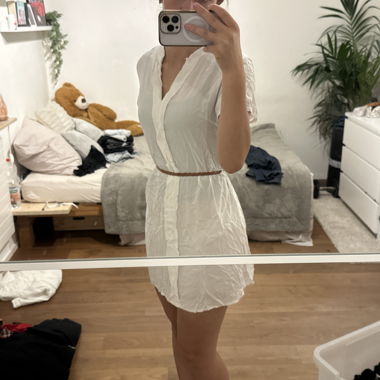 Weisses Wickelkleid