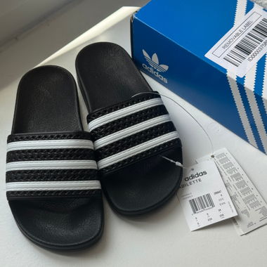 Tongs Adidas Adilette originales noires, taille 38