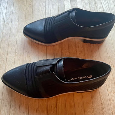 Flats von United Nude