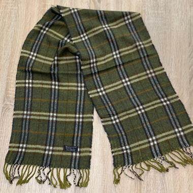 Burberry scarf 100% lambswool original 