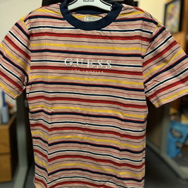 T-shirt a righe GUESS