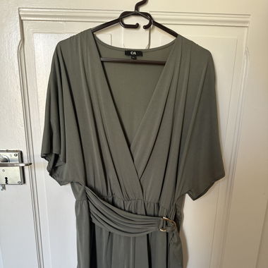 Robe kaki